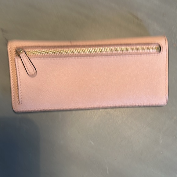 Michael Kors pink wallet - Picture 2 of 4